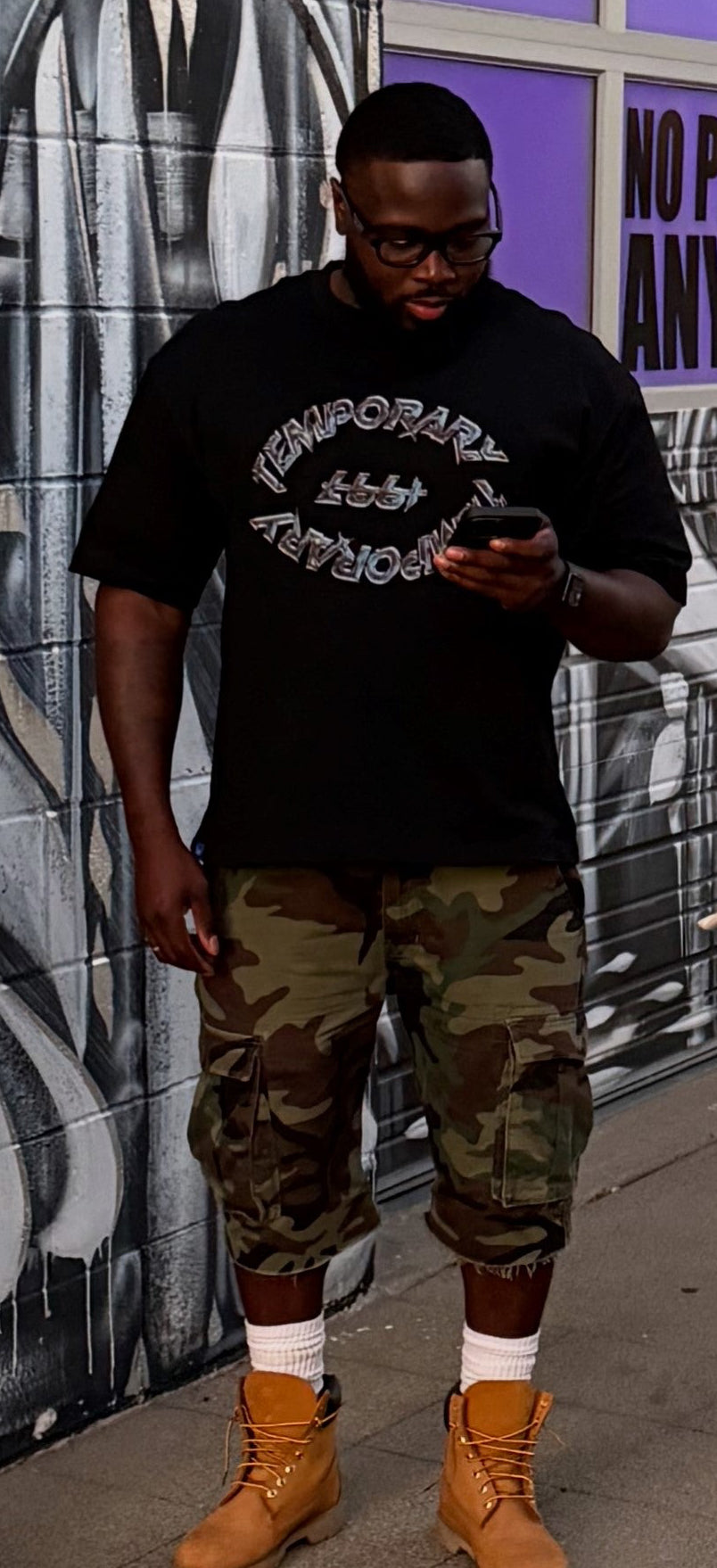 TEMPORARY Graphic T-Shirt – Black