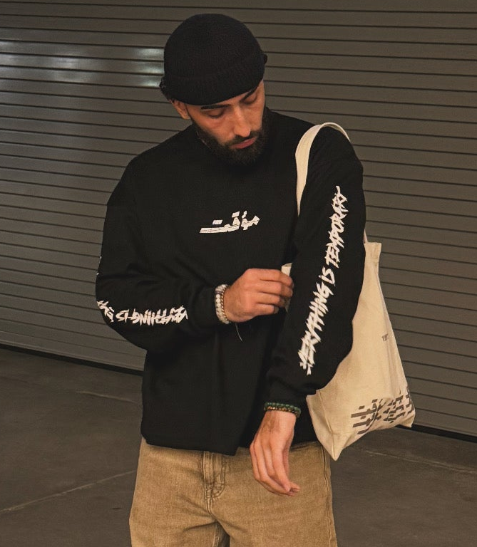 .02 Waffle Black Crewneck